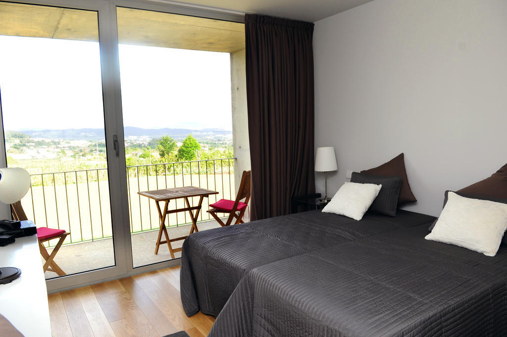 Bed and Breakfast Quinta Pedras De Baixo Longos Habitación foto